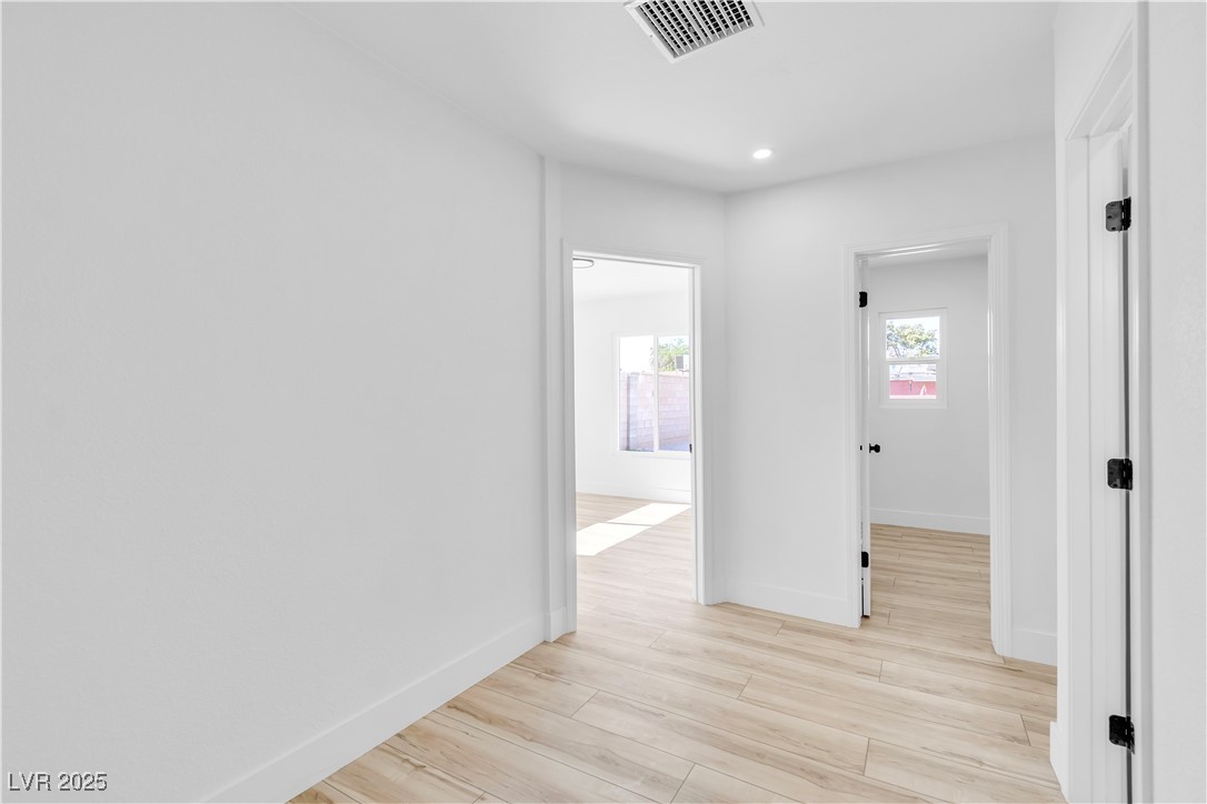 2105 Berkley Avenue Property Photo 32