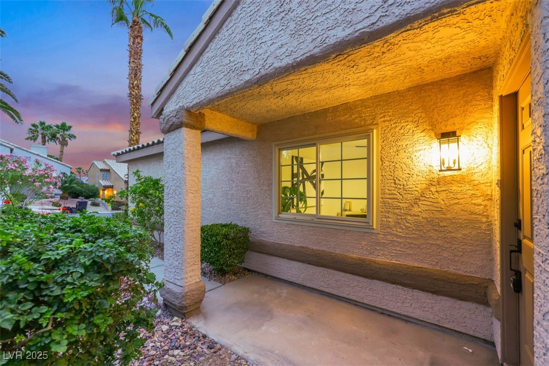 7701 Sea Cliff Way Property Photo 7