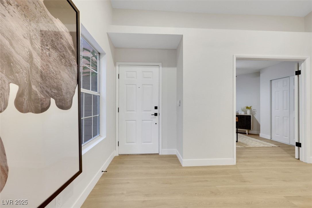 7701 Sea Cliff Way Property Photo 8