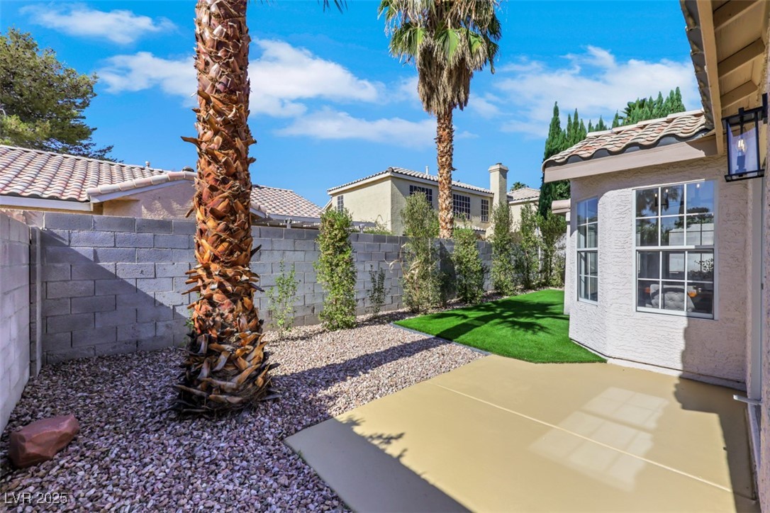 7701 Sea Cliff Way Property Photo 60