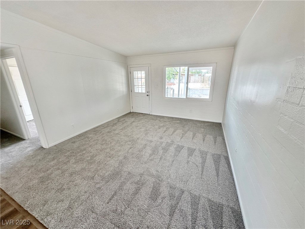 4924 Carmen Boulevard Property Photo 6