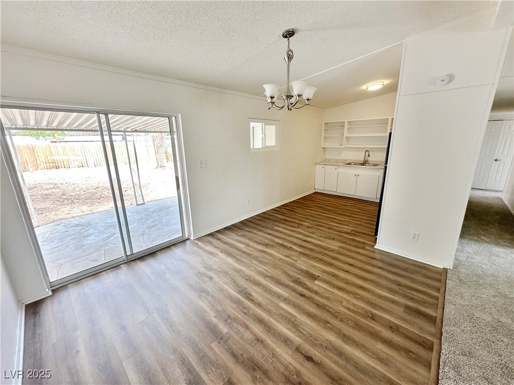 4924 Carmen Boulevard Property Photo 7