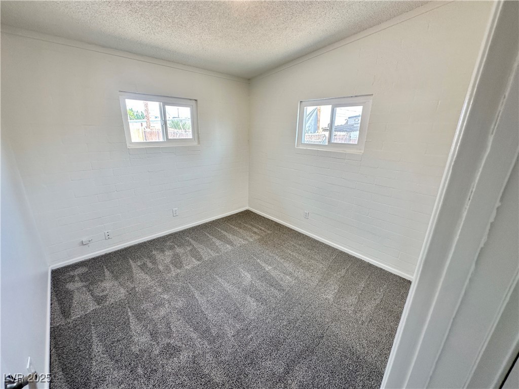 4924 Carmen Boulevard Property Photo 20