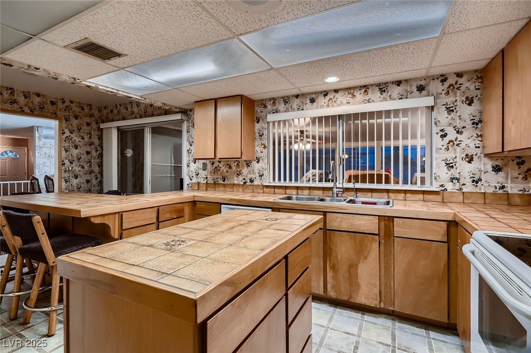 6213 Fairwood Avenue Property Photo 8