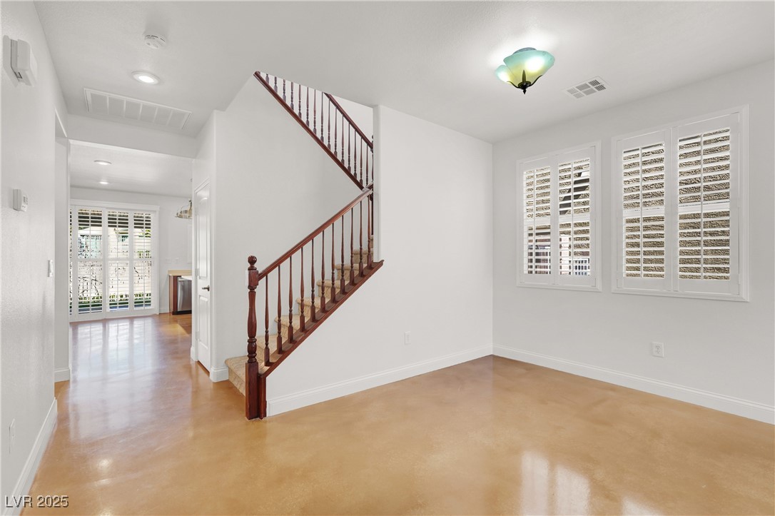 4036 West Bird Man Lane Property Photo 5