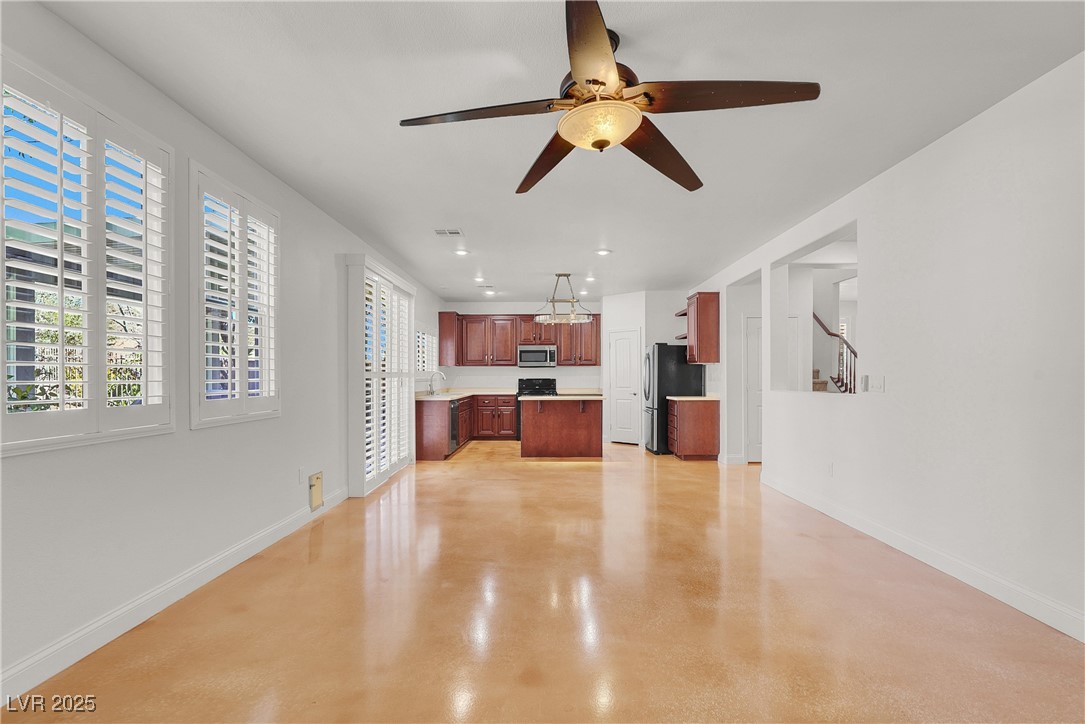 4036 West Bird Man Lane Property Photo 11