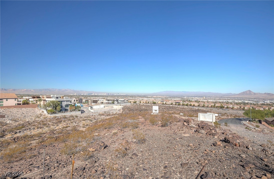 Westridge D Property Photo 1