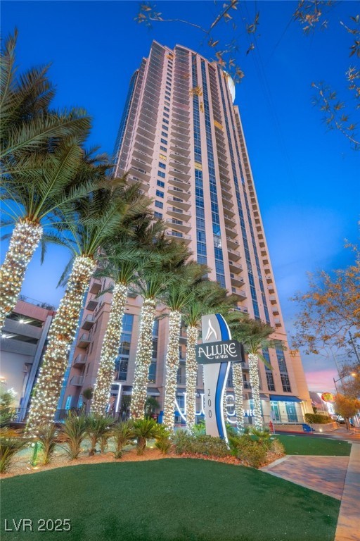 200 West Sahara Avenue 2204 Property Photo 1