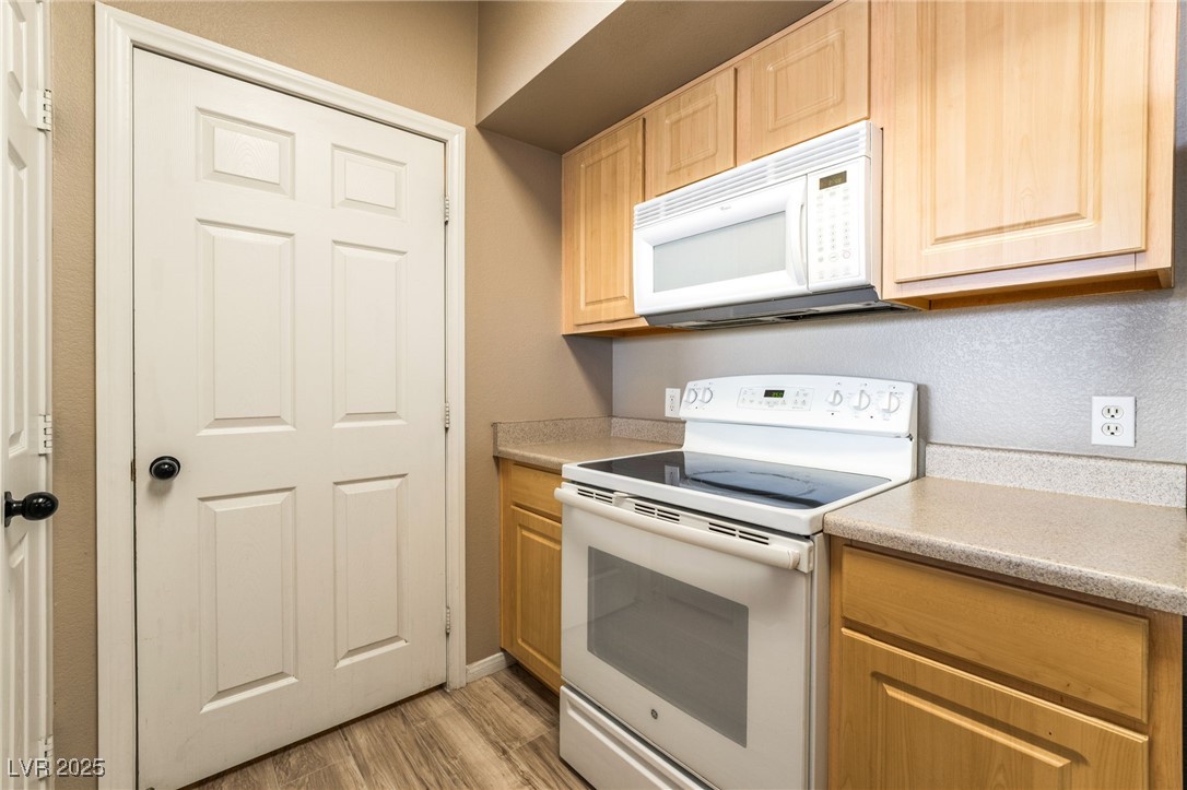 6955 North Durango Drive 2099 Property Photo 12