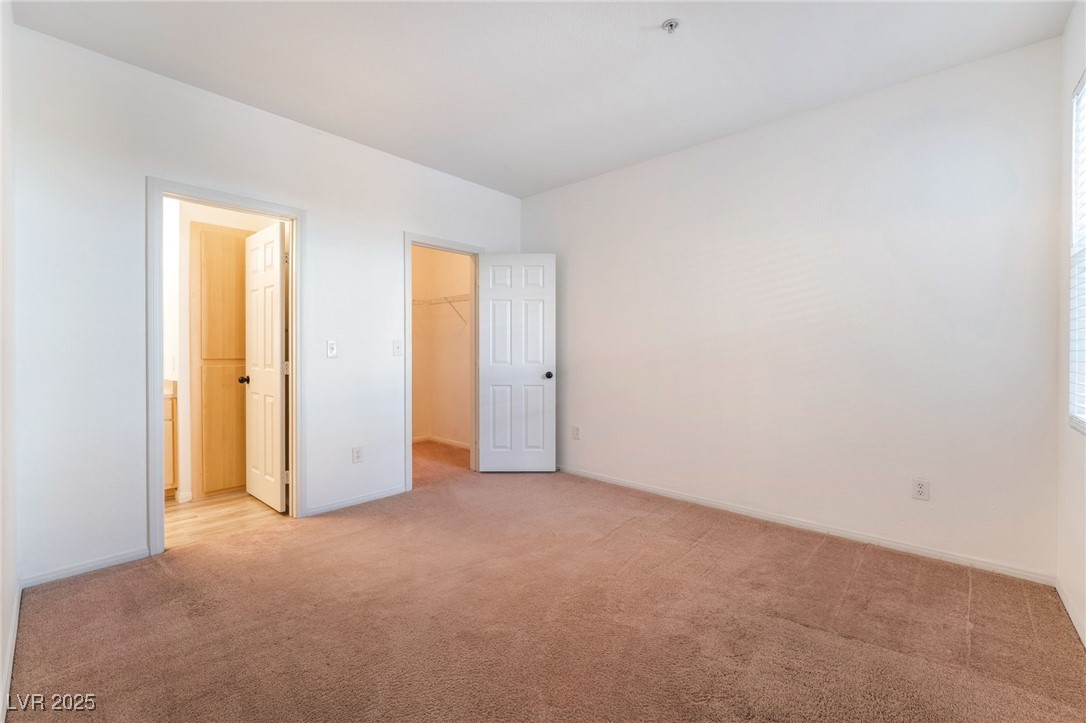 6955 North Durango Drive 2099 Property Photo 15