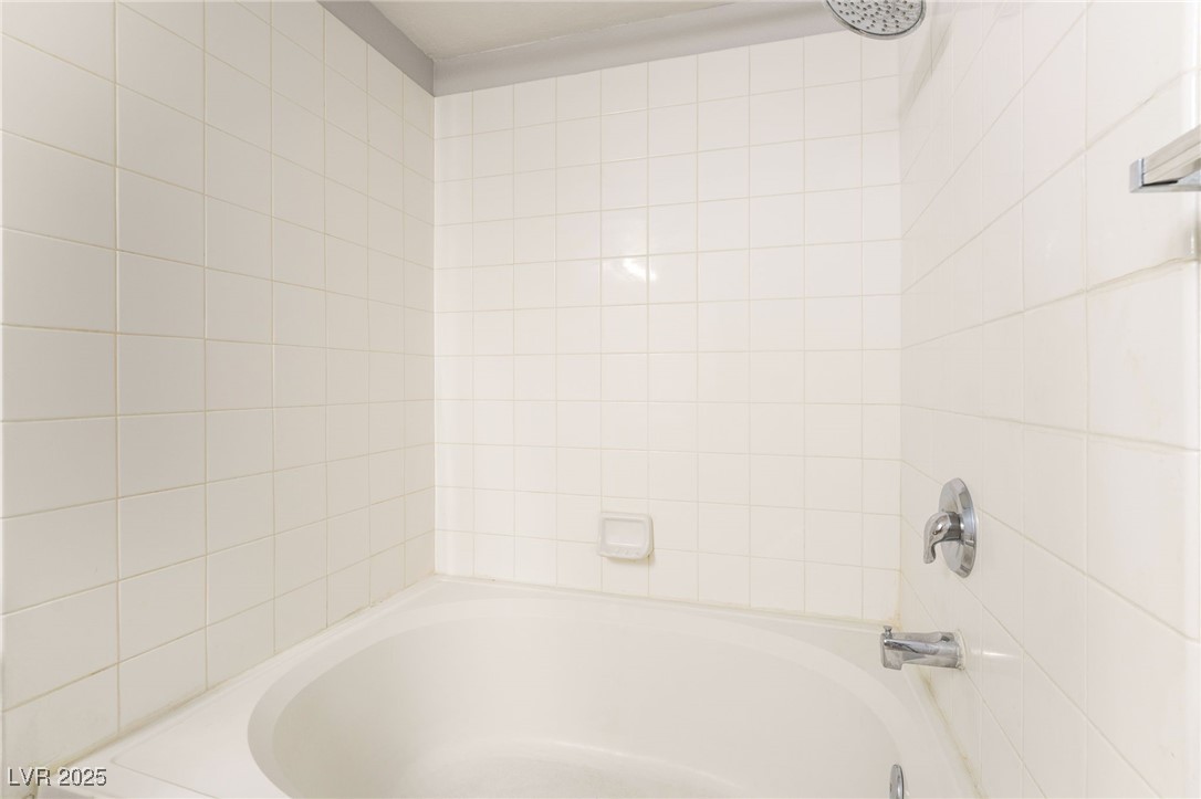 6955 North Durango Drive 2099 Property Photo 26