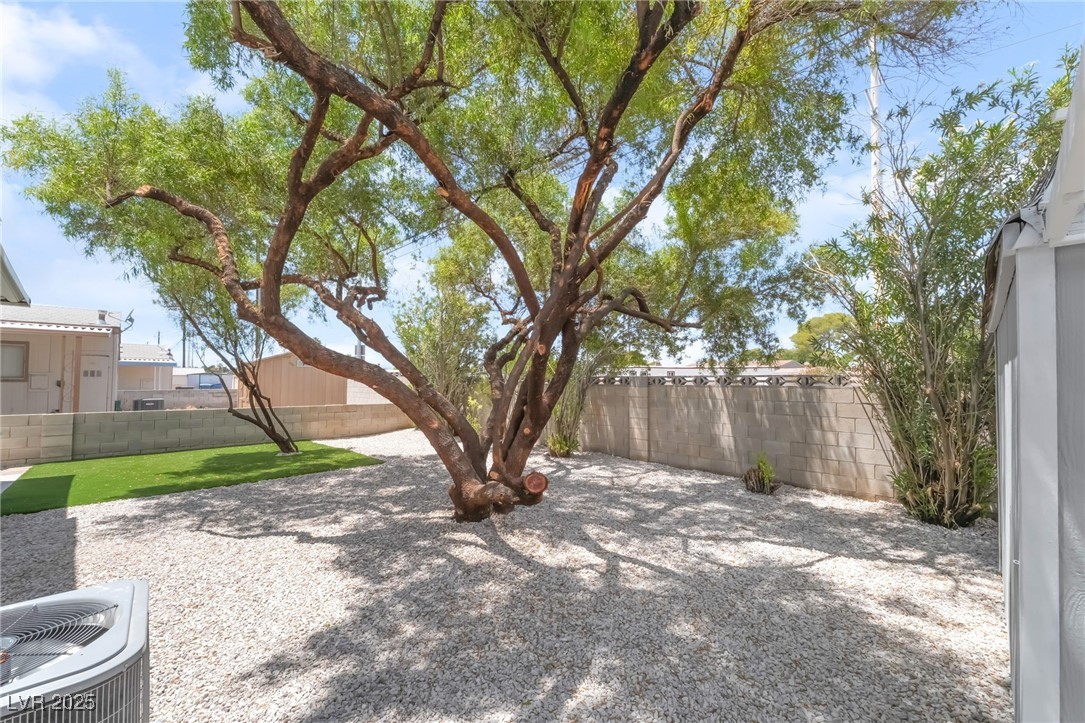5552 Aldama Road Property Photo 32