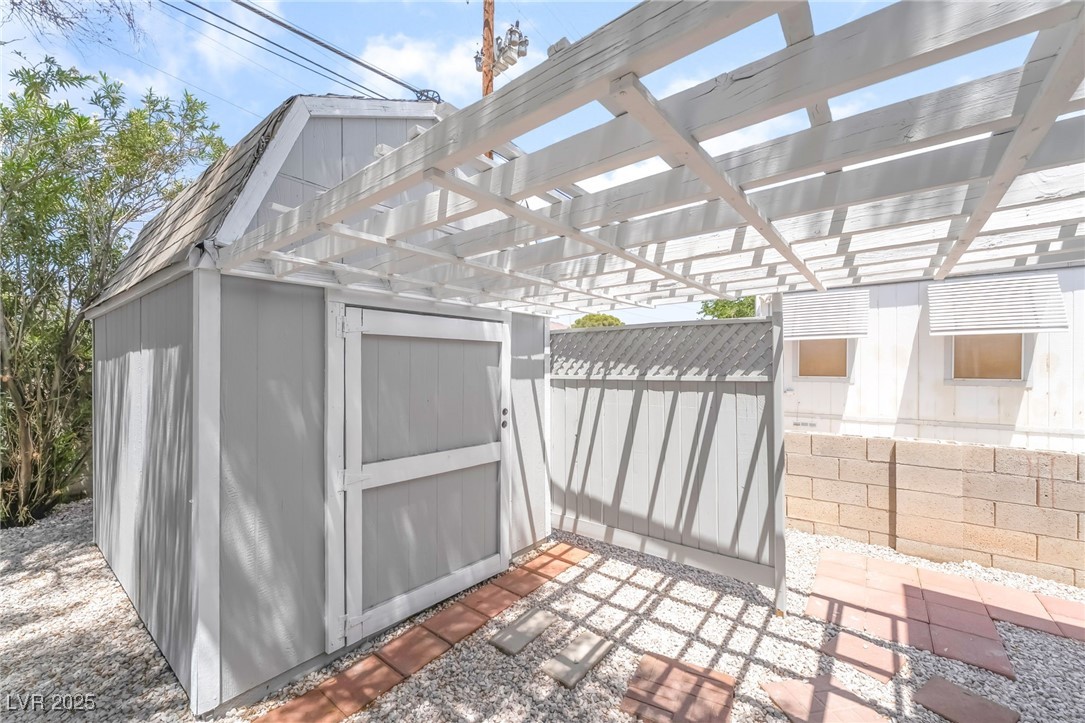 5552 Aldama Road Property Photo 34