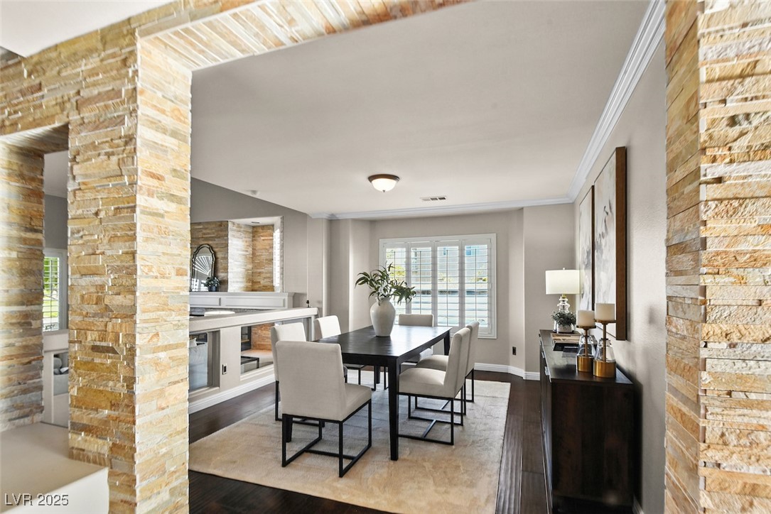 9155 Harvest Homes Street Property Photo 7