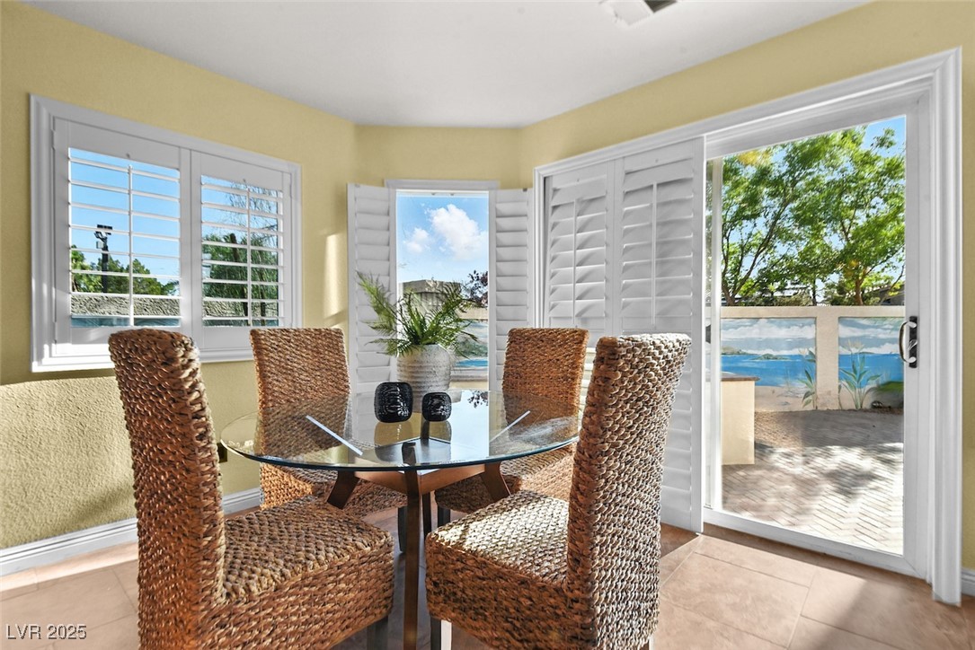 9155 Harvest Homes Street Property Photo 14