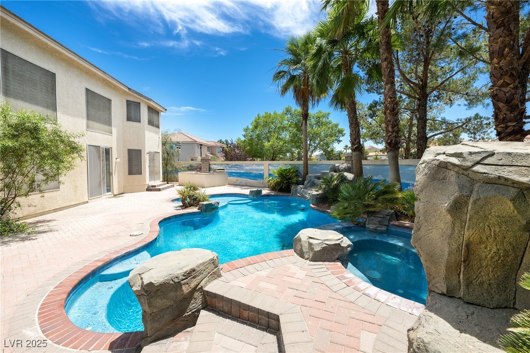 9155 Harvest Homes Street Property Photo 43