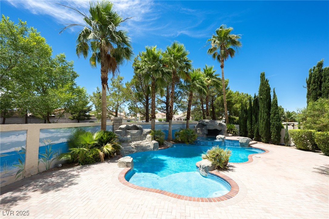 9155 Harvest Homes Street Property Photo 44