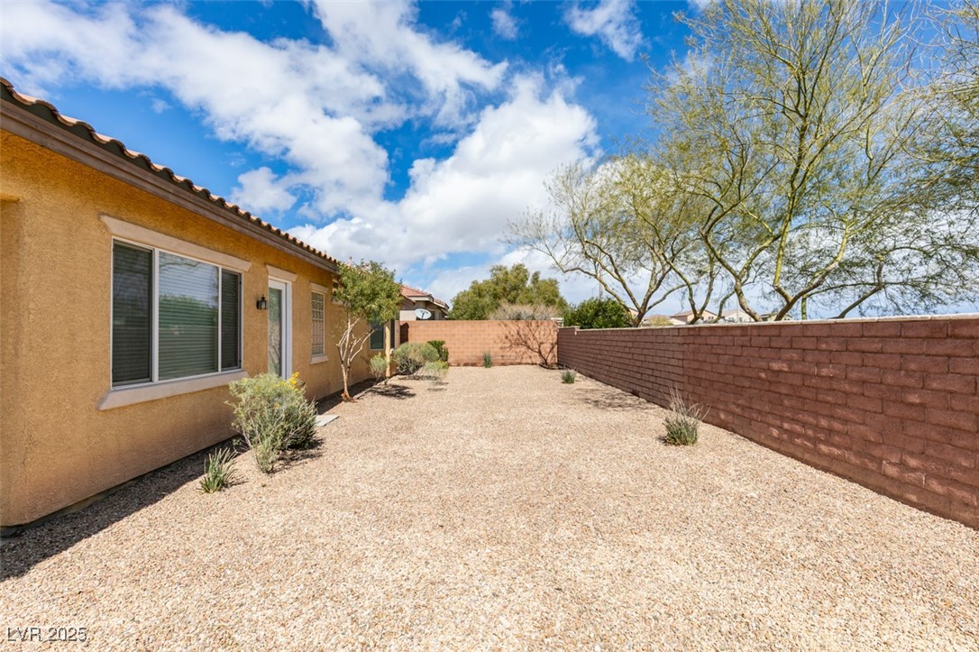 10260 Hawks Wing Street Property Photo 57