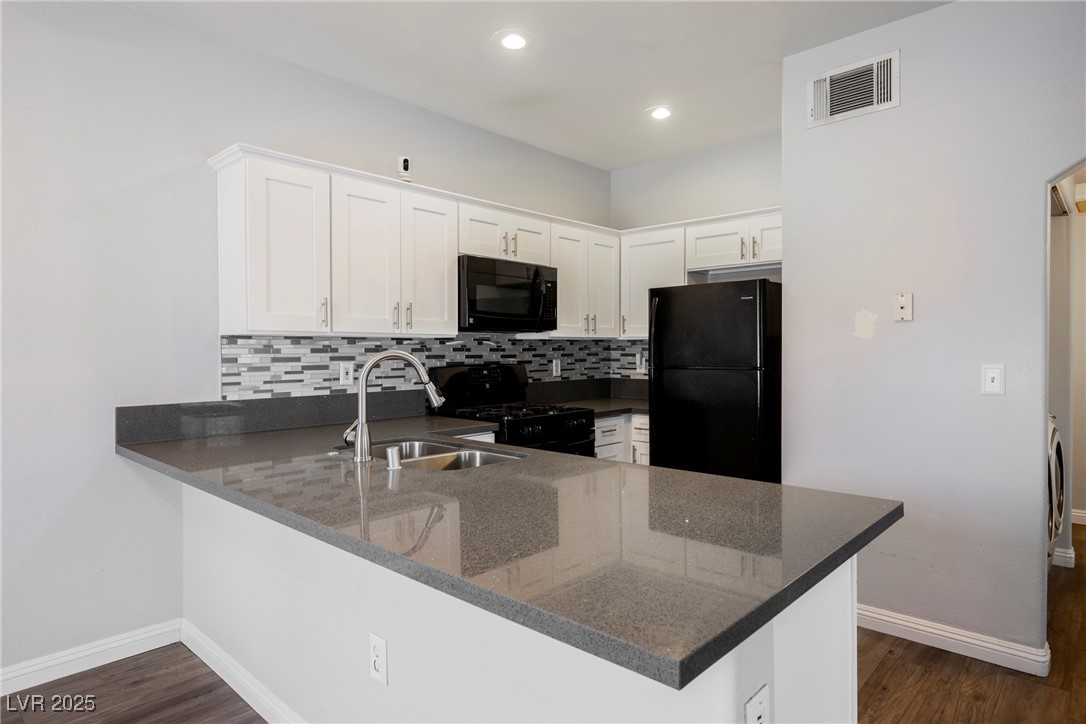 6006 Vegas Drive Property Photo 10