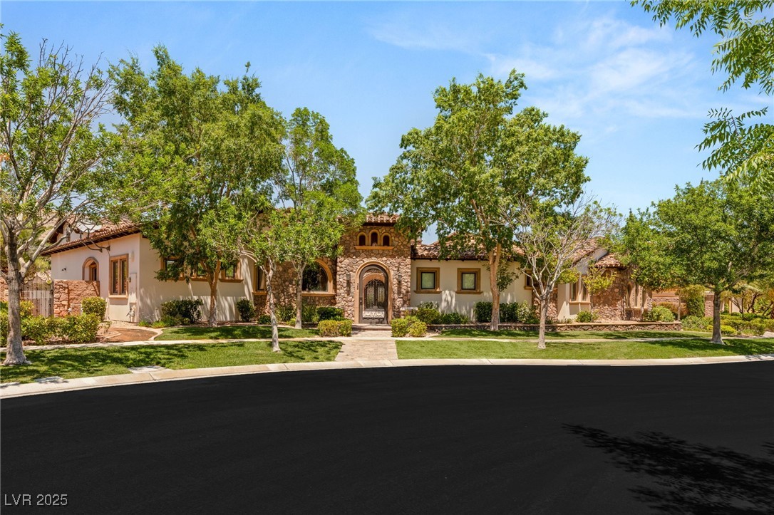 38 Pebble Dunes Court Property Photo 1