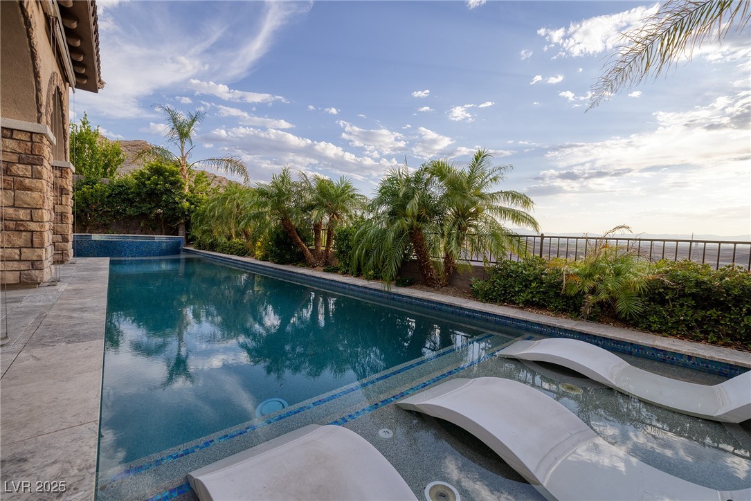 29 Costa Tropical Drive Property Photo 28