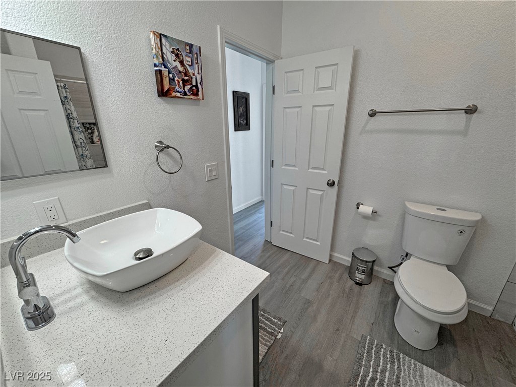 2530 Commercial Drive Property Photo 40
