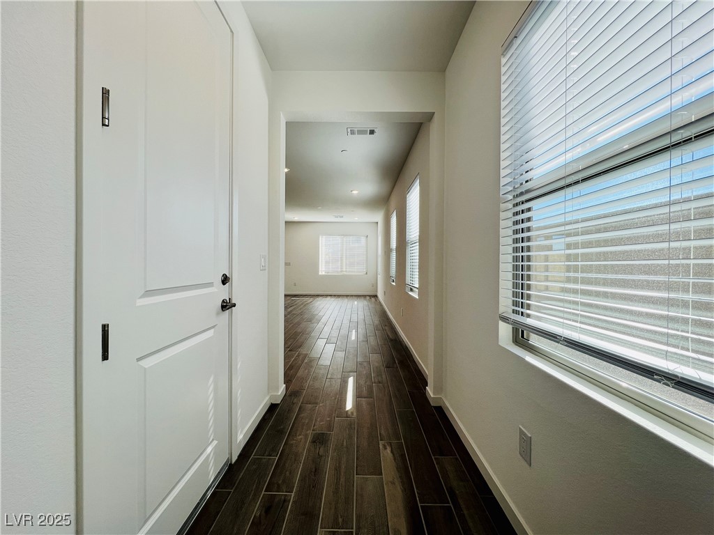 11659 Desert Hollow Avenue Property Photo 2