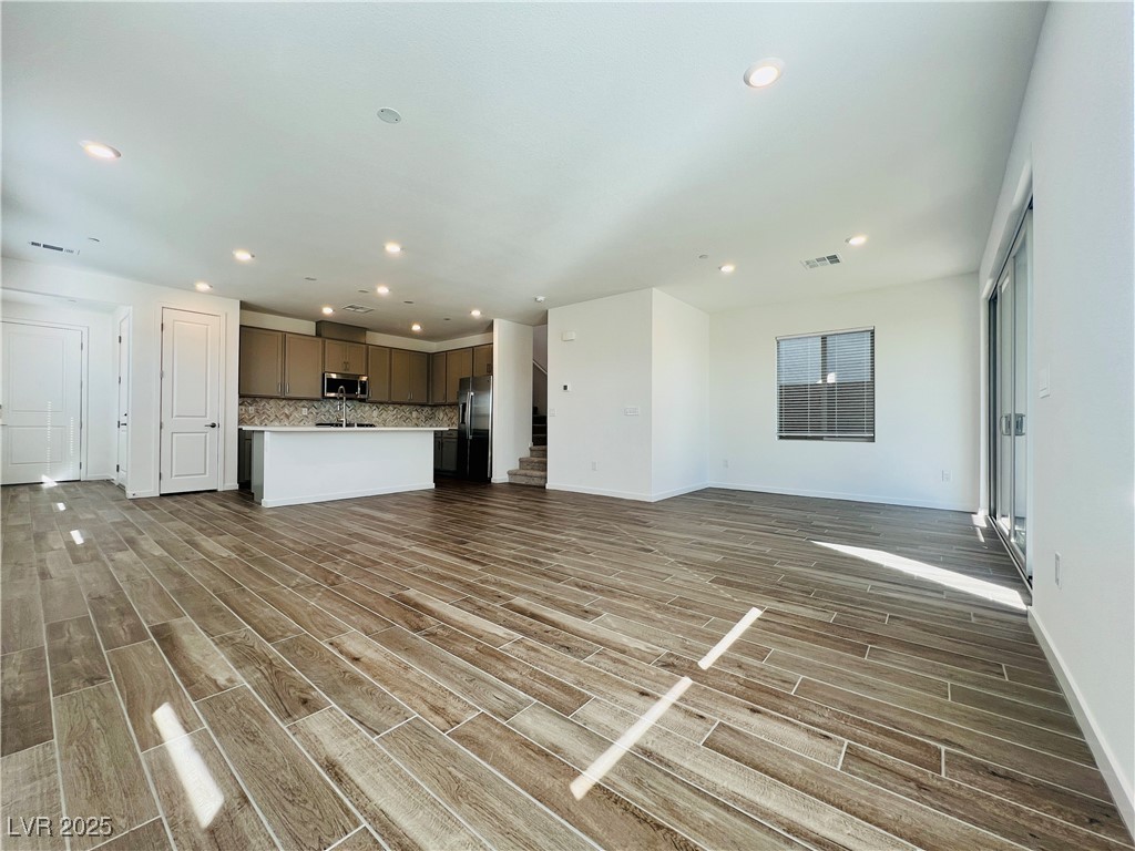 11659 Desert Hollow Avenue Property Photo 5