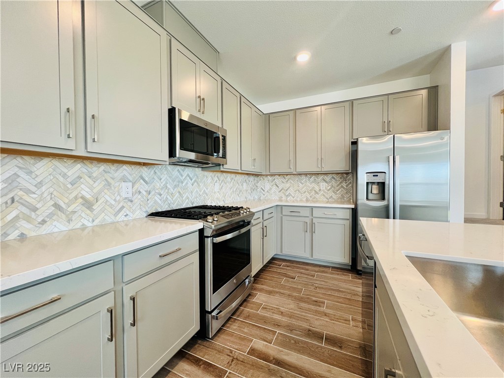 11659 Desert Hollow Avenue Property Photo 10