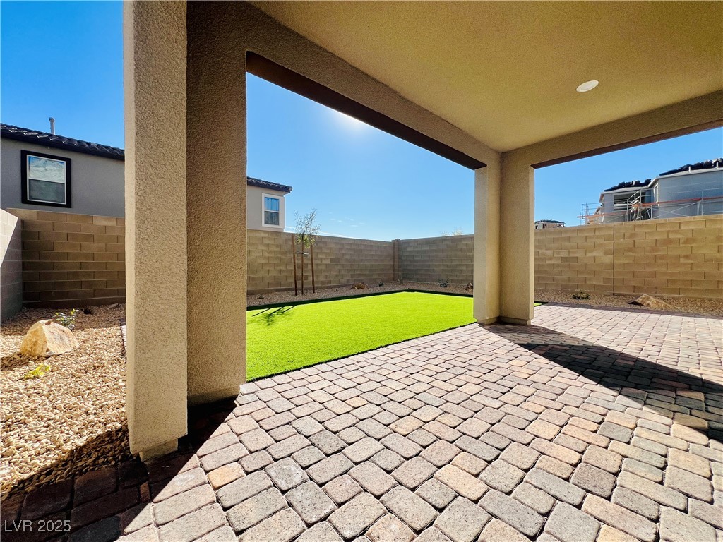 11659 Desert Hollow Avenue Property Photo 30