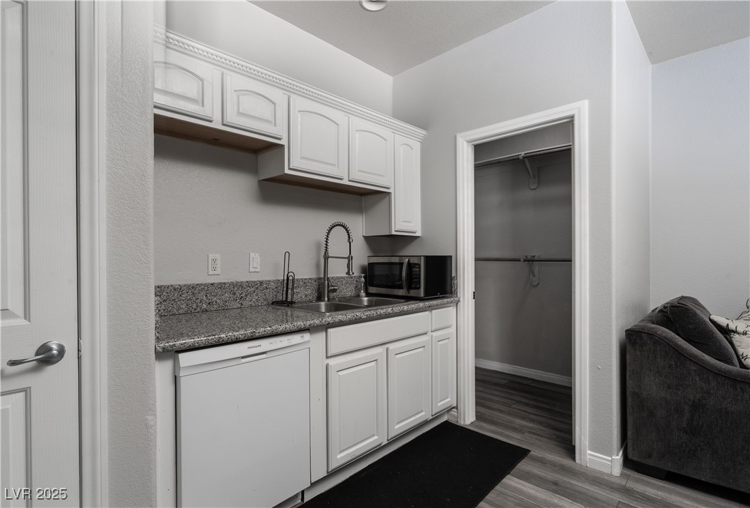 10725 Bernini Drive Property Photo 35