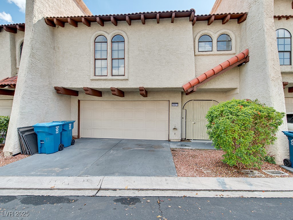 4943 Schumann Property Photo 1