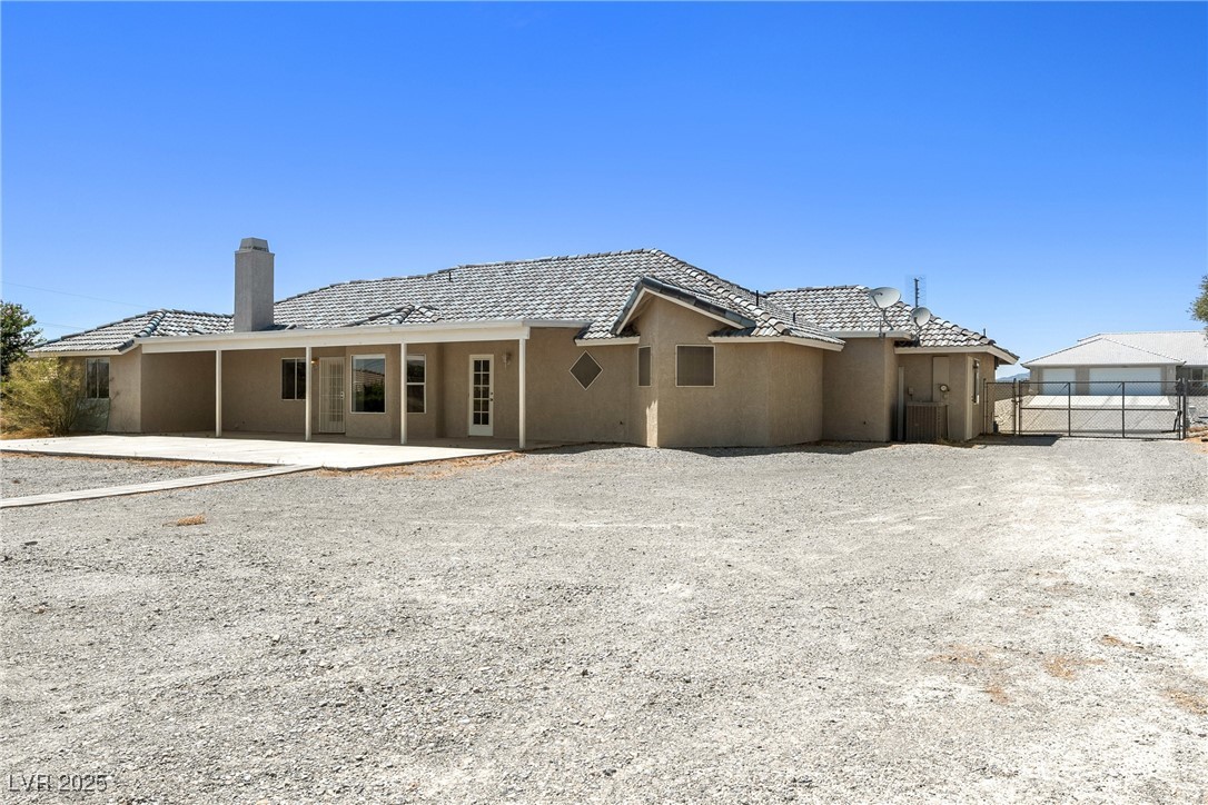 3241 East Winery Road Property Photo 5