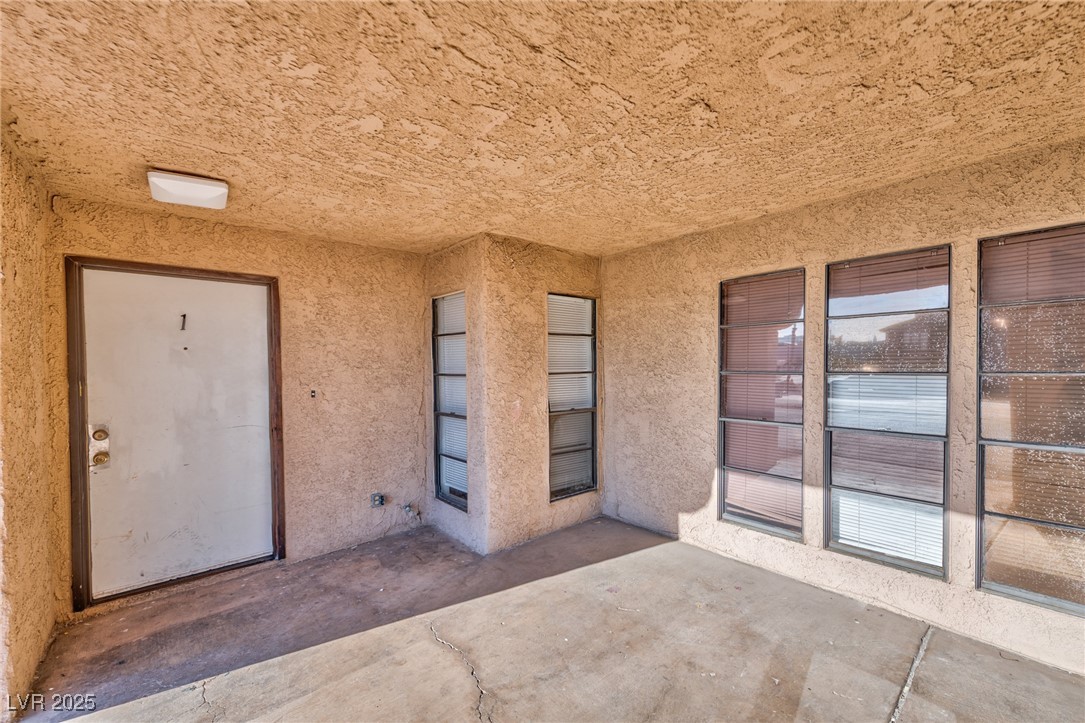 781 Palo Verde Circle 1 Property Photo 15