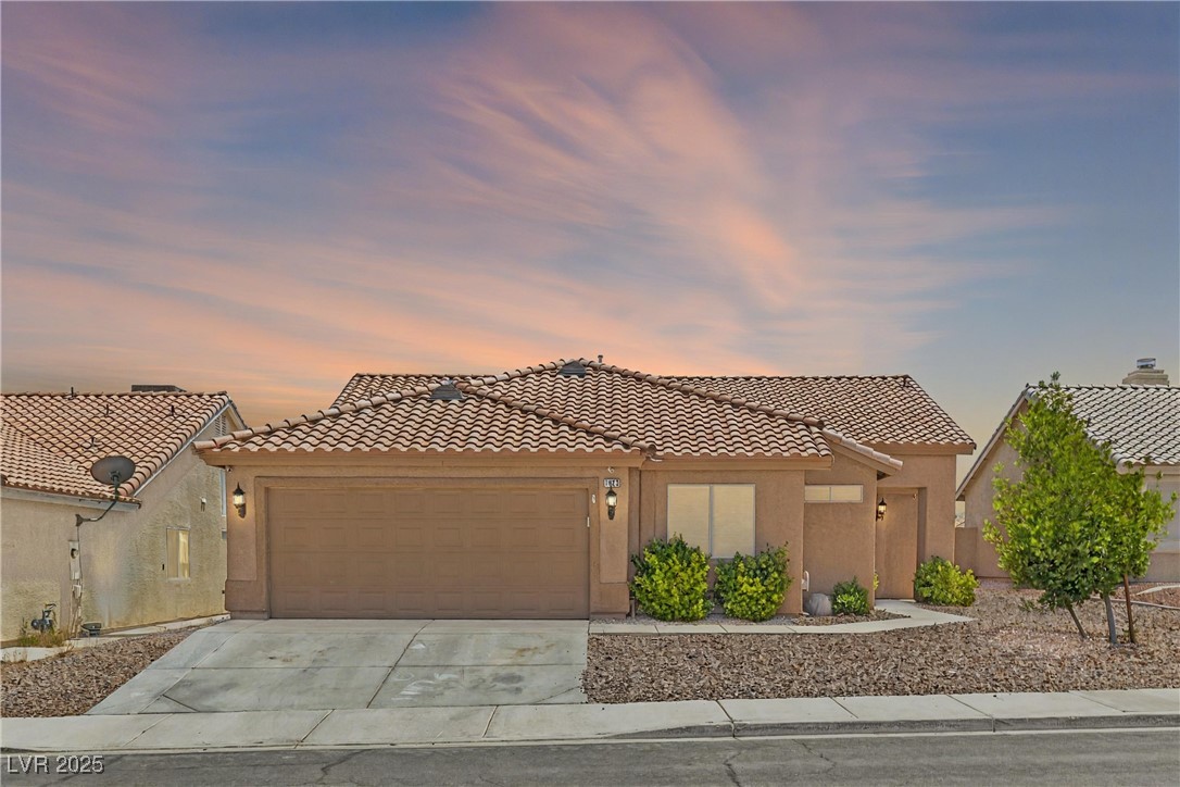 7825 White Grass Avenue Property Photo 1