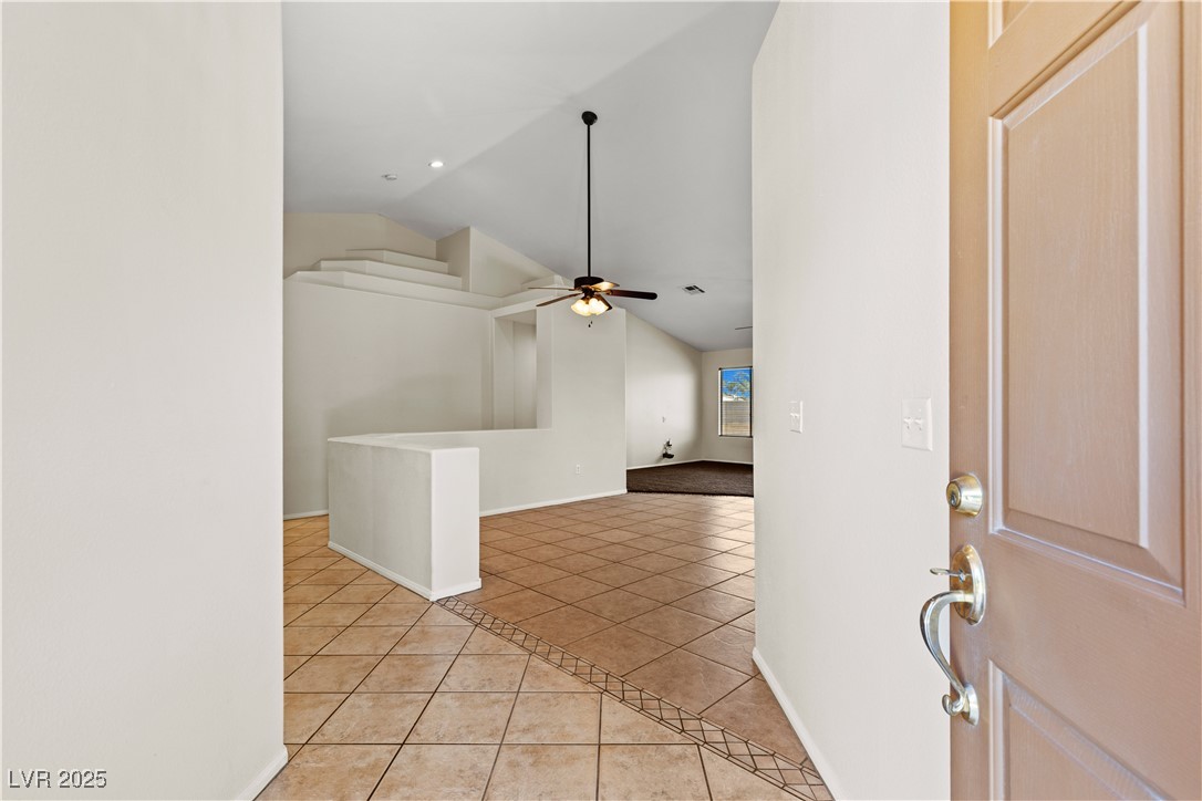 7825 White Grass Avenue Property Photo 7