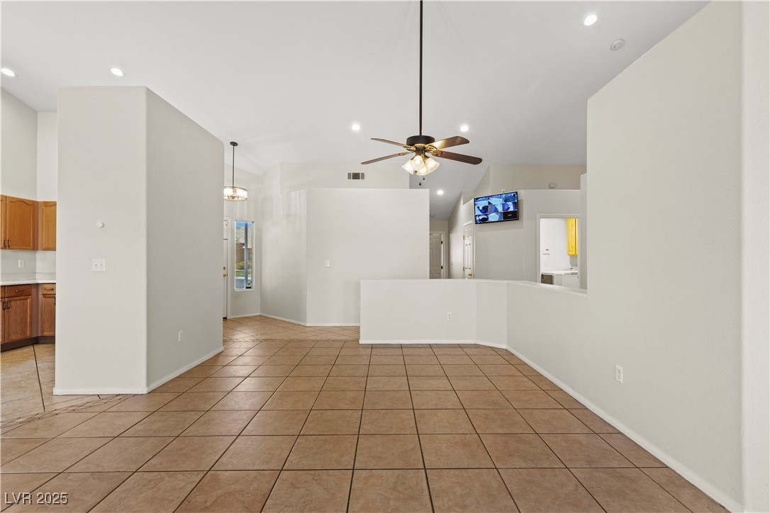 7825 White Grass Avenue Property Photo 12