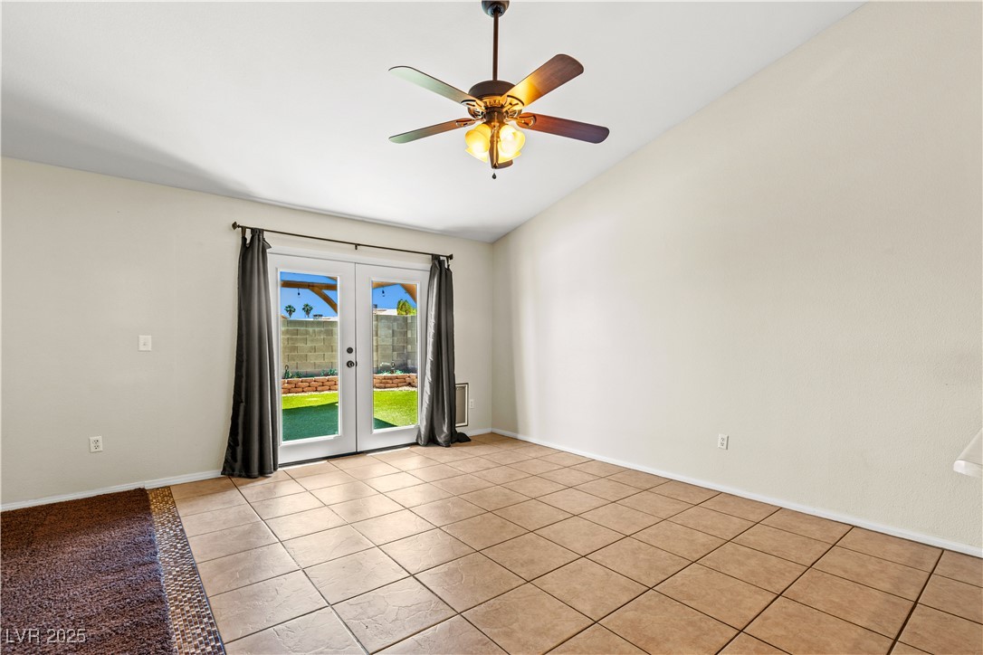 7825 White Grass Avenue Property Photo 13