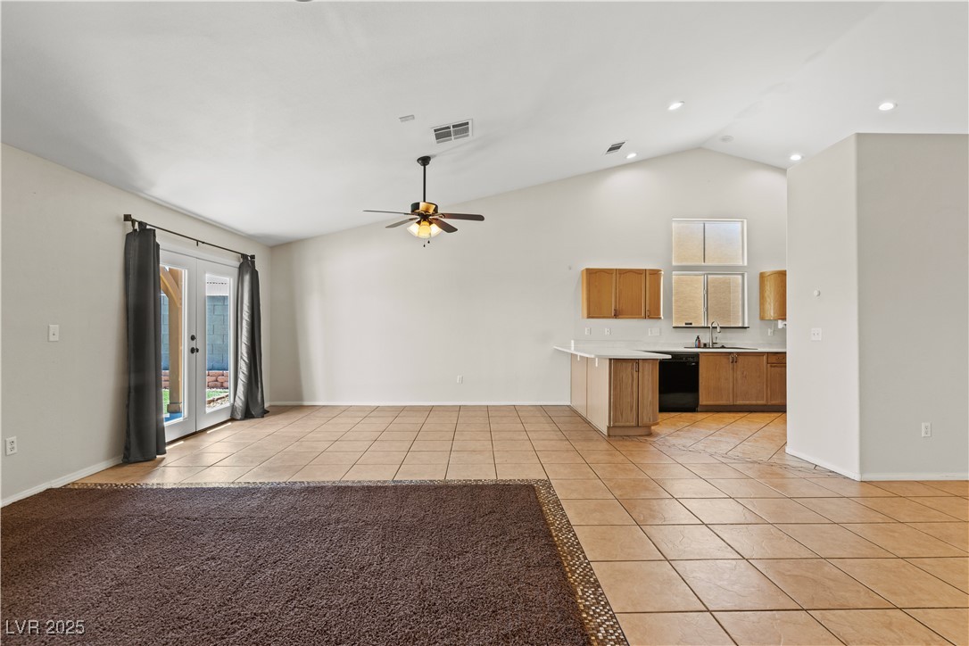 7825 White Grass Avenue Property Photo 15