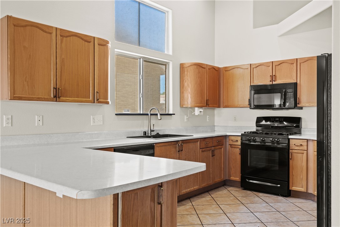 7825 White Grass Avenue Property Photo 17