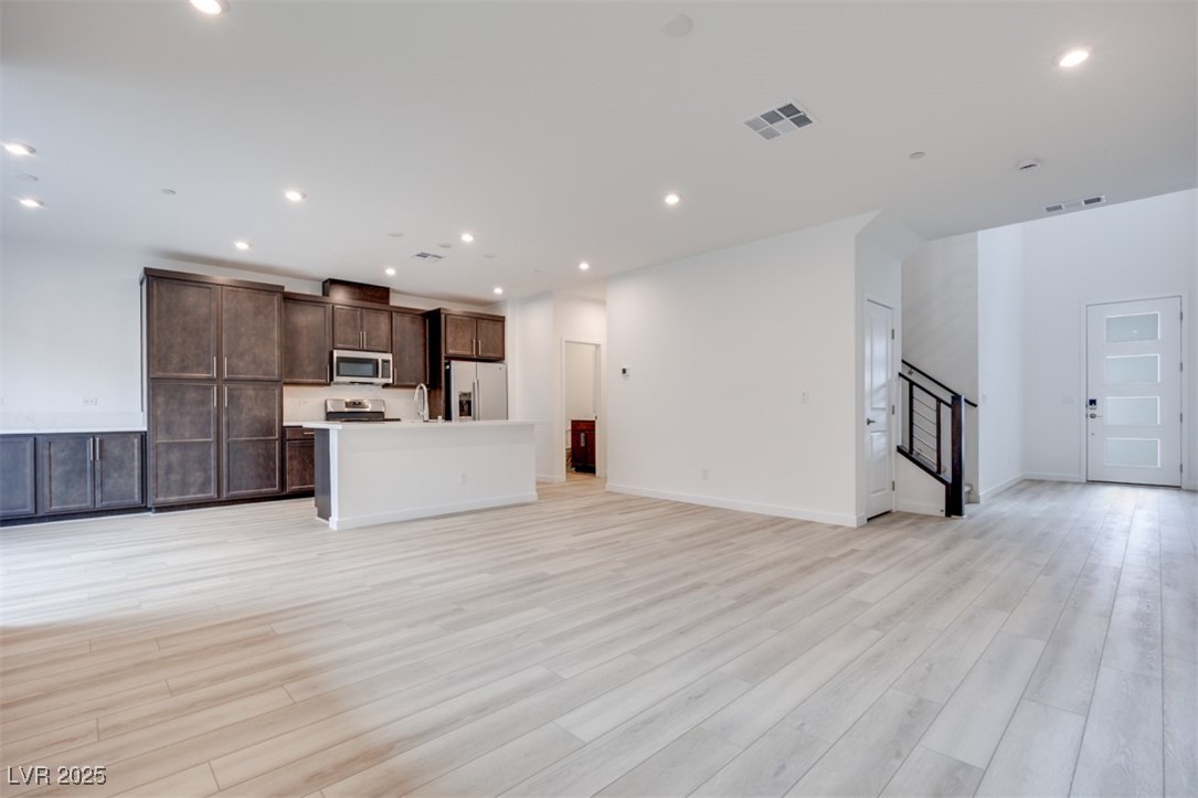 11904 Glide Reflection Avenue Property Photo 4