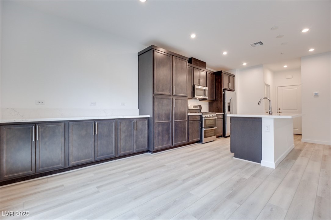 11904 Glide Reflection Avenue Property Photo 6