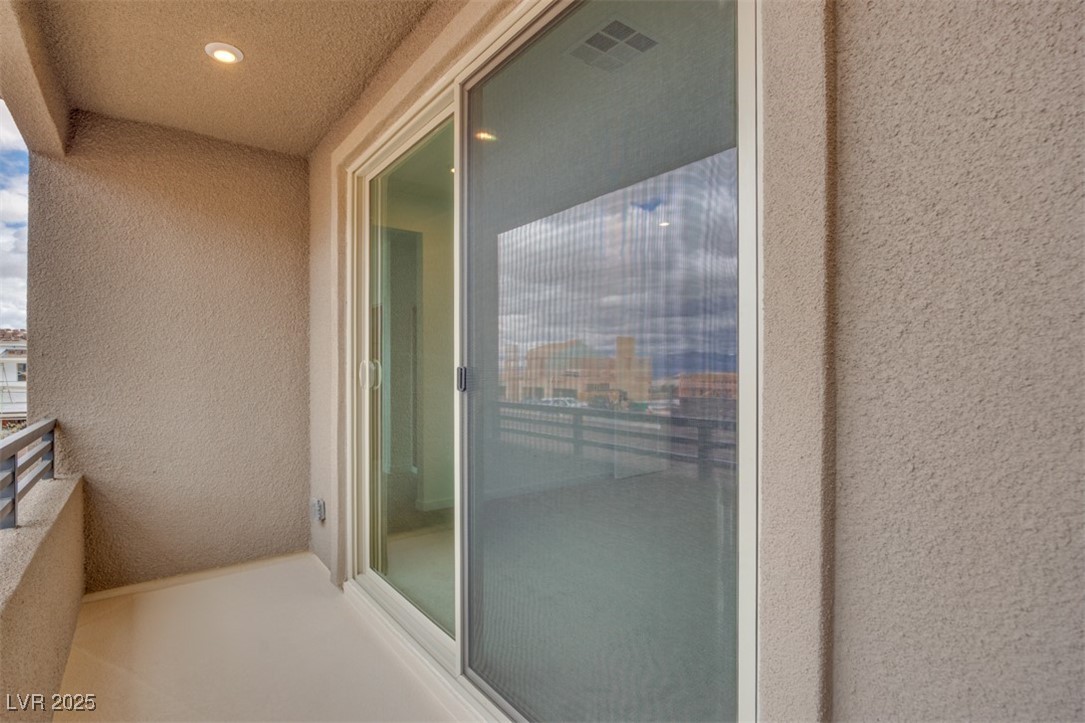 11904 Glide Reflection Avenue Property Photo 16