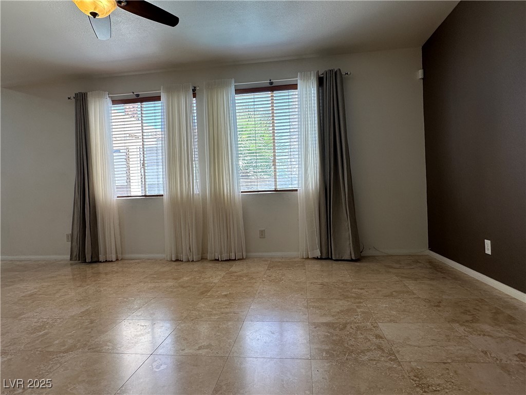 2411 Brockton Way Property Photo 20
