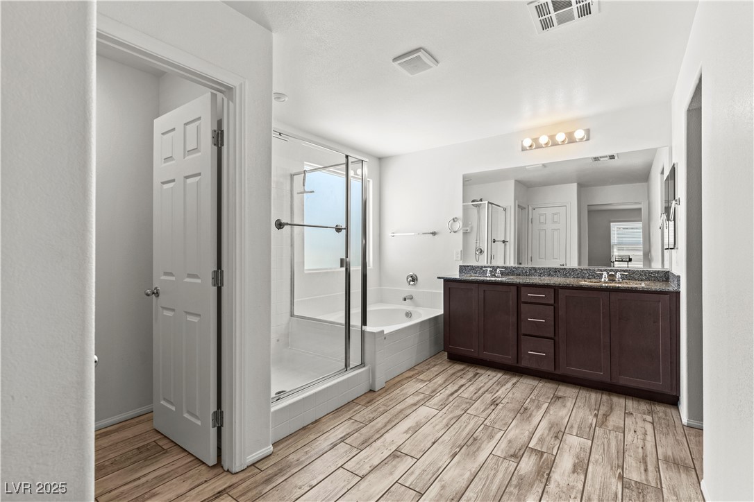 438 Shimmering Sands Avenue Property Photo 11