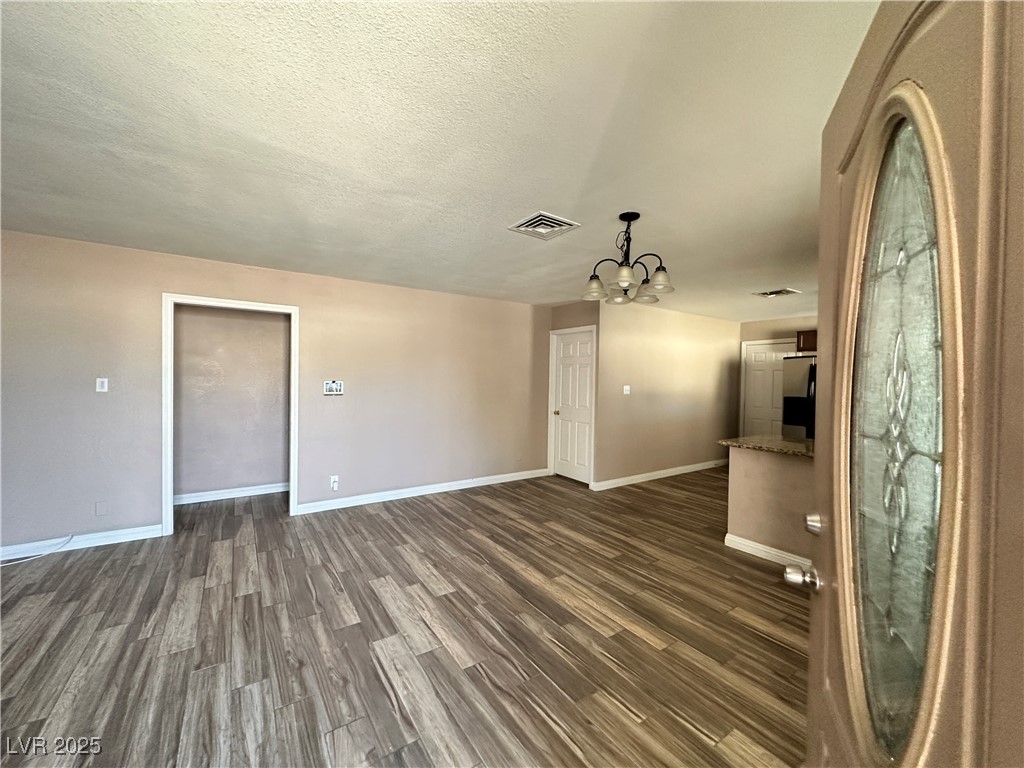 1924 Westwind Road Property Photo 3