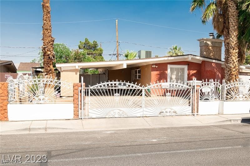624 North Bruce Street Property Photo 1