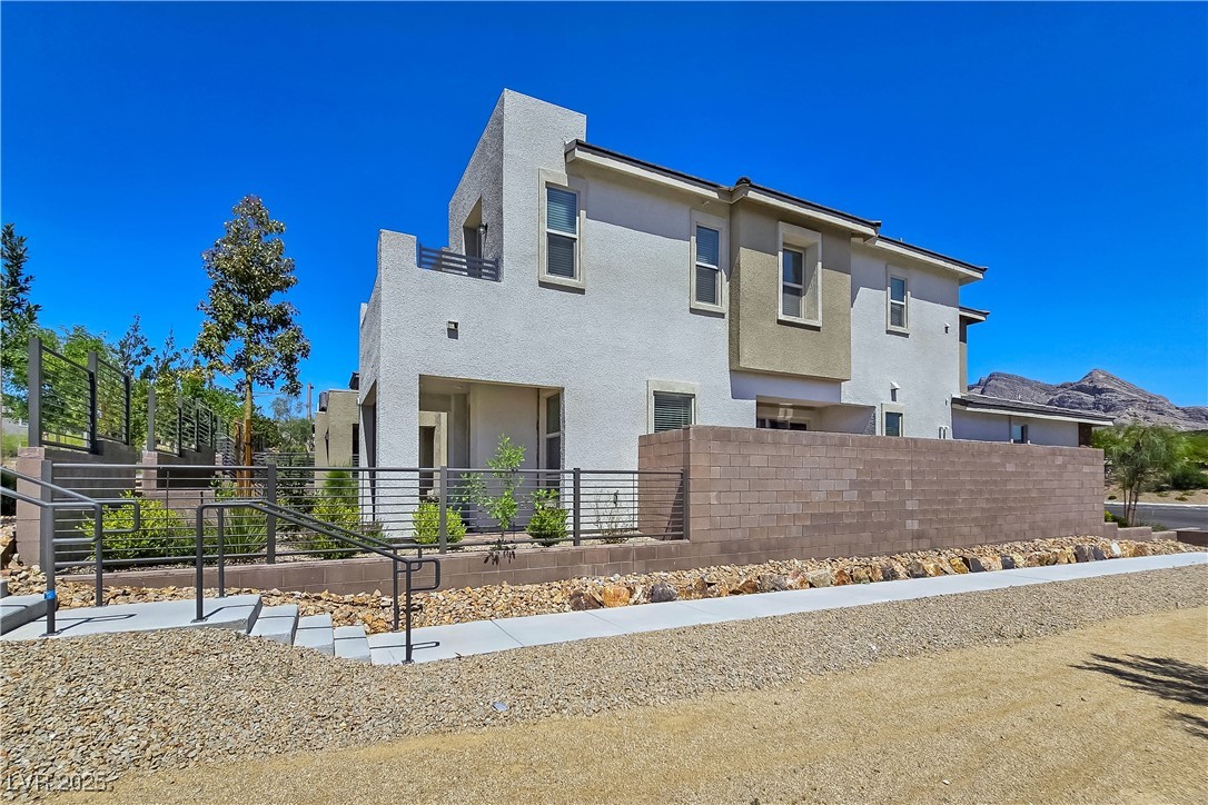 11739 Emerald Lake Avenue Property Photo 3