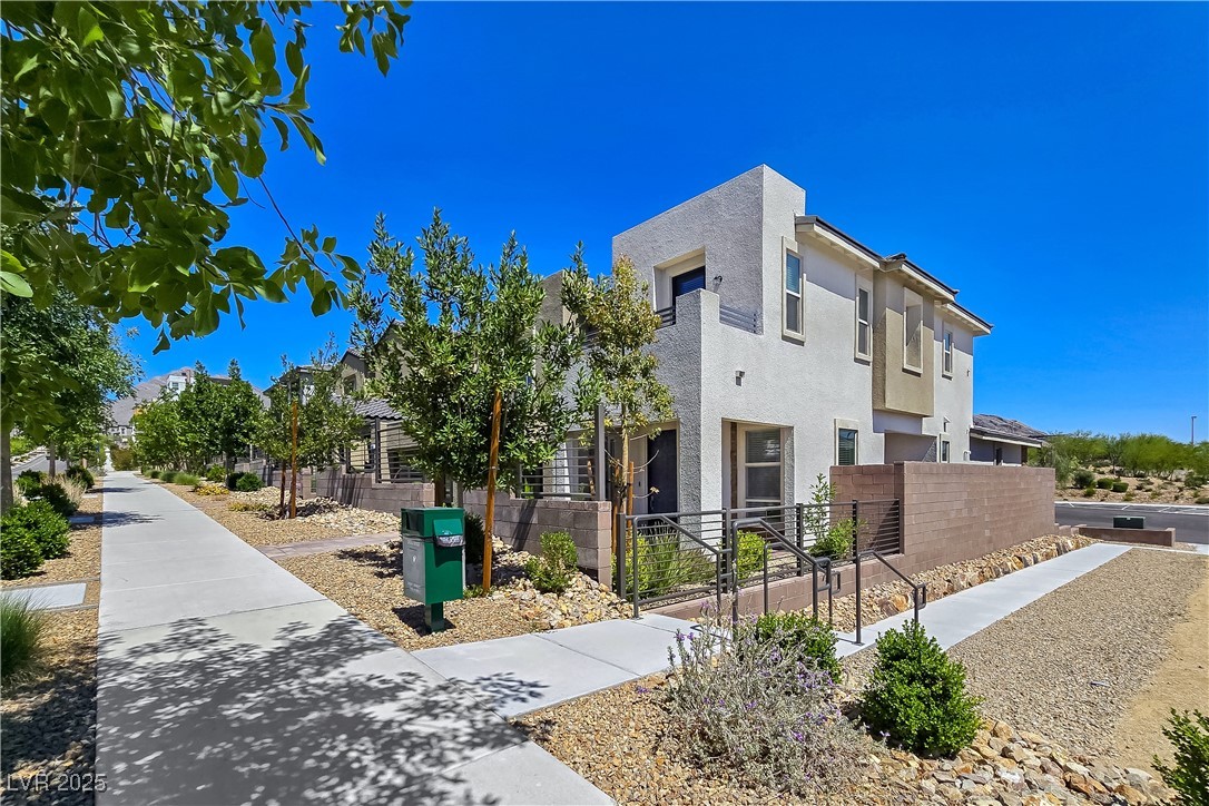 11739 Emerald Lake Avenue Property Photo 4