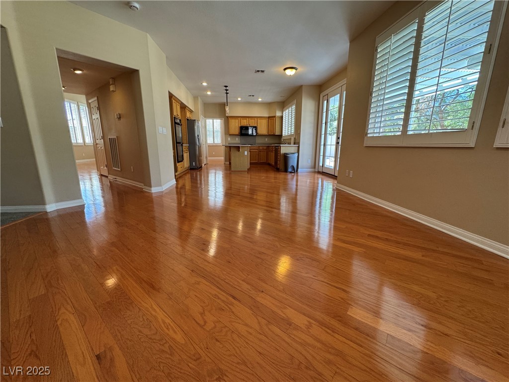 2109 Scarlet Rose Drive Property Photo 13